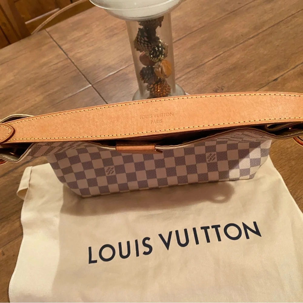 Louis Vuitton Graceful PM Handbag - Picture 9 of 16